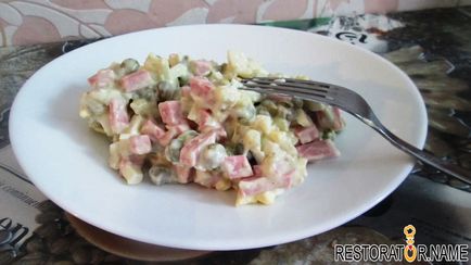 Напитки сервиране в ресторанта (фуражи) Feed напитки в ресторант