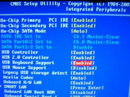 Свързване на клавиатурата към USB-конектор и промяна на настройките на BIOS (USB-конектор) Свържете клавиатурата на USB-конектор и промените настройките на BIOS