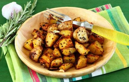 Рецепти печени картофи в multivarka, избор на тайни