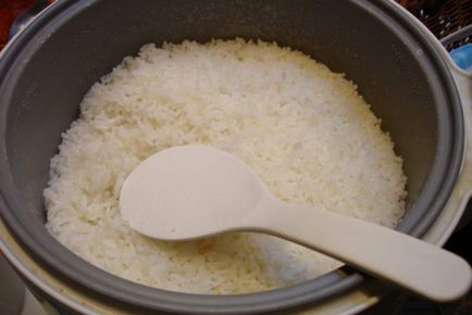 Колко и как да готвят ориз в multivarka правилно