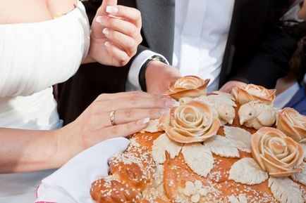 Сватбена пита традиция и как да се направи свои ръце