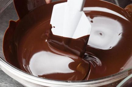 Закаляване на шоколада в описанието на дома Процес