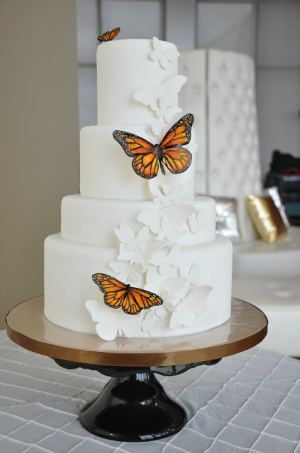 Топ 15 идеи за украса на сватбена торта