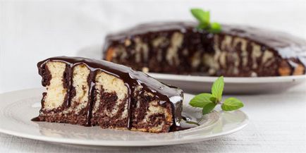 Zebra торта - стъпка по стъпка рецепта със снимки у дома със заквасена сметана