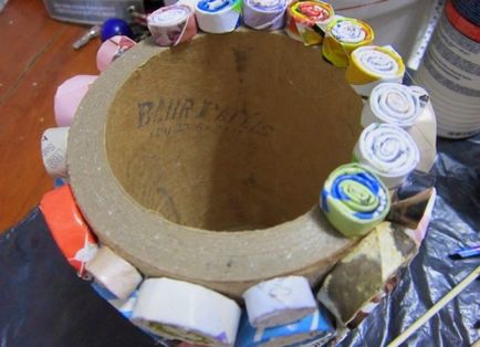 Ваза с ръцете си (една купа с ръце) Ваза с ръцете си
