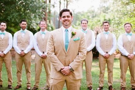 Като отидеш на сватбата на облекло за мъже за опциите за гостите