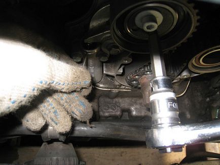 Смяна на времето колан Audi A6 с техните ръце (ръцете) Смяна на времето колан Audi A6 с ръцете си