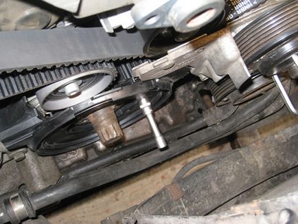 Смяна на времето колан Audi A6 с техните ръце (ръцете) Смяна на времето колан Audi A6 с ръцете си