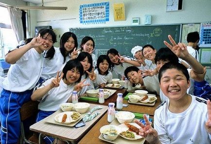 Ahogy a gyerekek jobban tanulnak az iskolában japan
