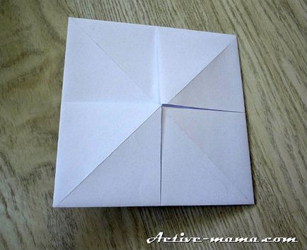 Origami barca din hârtie cu o diagramă modul de a face un catarg cu o velă și trâmbițele pentru copii