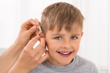 Как да изберете и да се обучават деца със загуба на слуха за прегледите на  слуховия