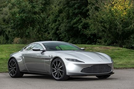 Aston Martin db10 - új autó James Bond