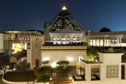 Outlet Mall, Dubai üzletek, hogyan juthatunk el oda, ahol a (Dubai) Outlet Mall, Dubai üzletek, hogyan juthatunk el oda, ahol van egy