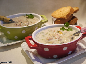 Rețetă rapidă simplă delicioasă de supă este gătită acasă cu mâinile tale