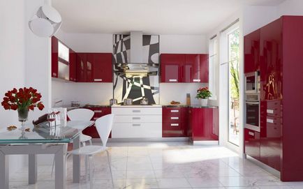 Bordó színű a tervezés egy konyha, egy kombináció fehér, szürke és bézs, munkalapok, függönyök és
