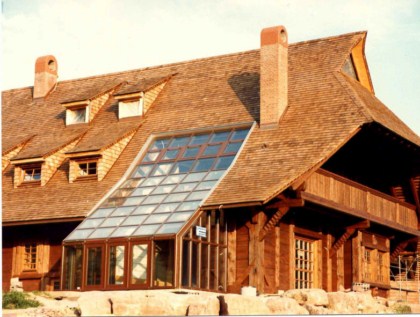 Apoi vom acoperi revizuirea materialelor moderne de acoperiș