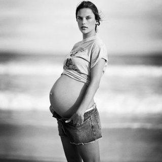 Mi történik a terhesség alatt, amikor a gyomor csökken szülés előtt