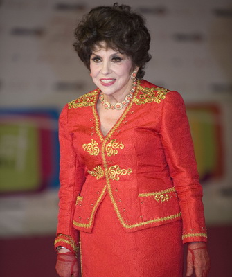 Gina Lollobridge fotografiază acum și în tinerețe, viața personală a celei mai frumoase actrițe