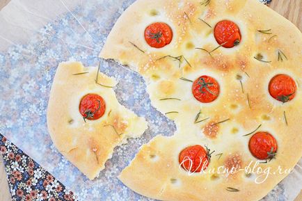 Focaccia paradicsommal recept egy fotó