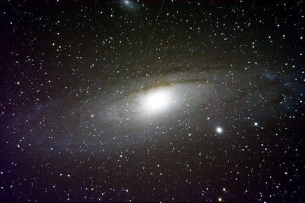 Fotografia galaxiei - Andromeda - un astronom amator, spatiu de laborator