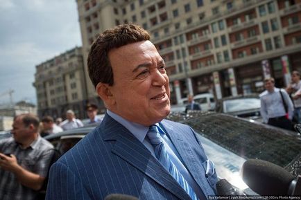 Unde să vezi o fotografie a lui Joseph Kobzon fără o perucă