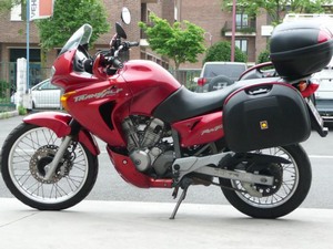 Honda transalp 650v - огляд легендарного японського ендуро-байка