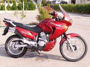 Honda transalp 650v - огляд легендарного японського ендуро-байка