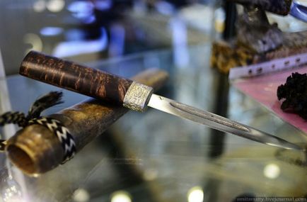 Efectuarea unui cuțit Yakut