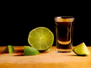 Cum și cu ce să bea corect tequila - 5 căi