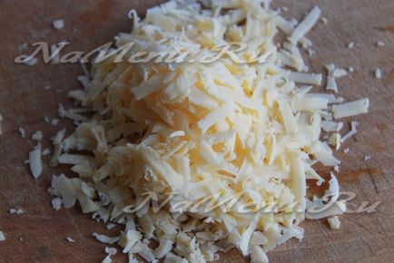 Hogyan kell sütni házi kenyeret sajttal