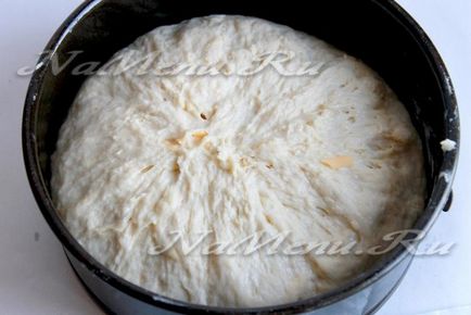 Як спекти домашній хліб з сиром