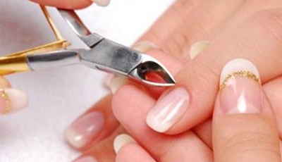Cum să scapi de bavuri ce să faci dacă degetele tale doare pe mâna din apropierea unghiei