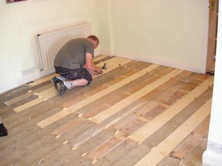 Cum de a repara o podea din lemn