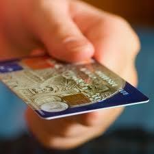 Cum să obțineți un card de credit sau de debit al unei bănci de economii