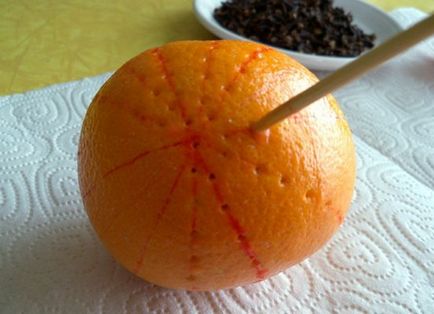 Cum sa faci un pomanj portocaliu cu mainile tale - decorarea de Anul Nou a interiorului