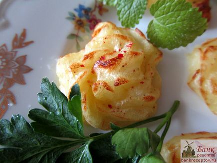 Cum să faci trandafiri din cartofi piure (rețetă și fotografie)