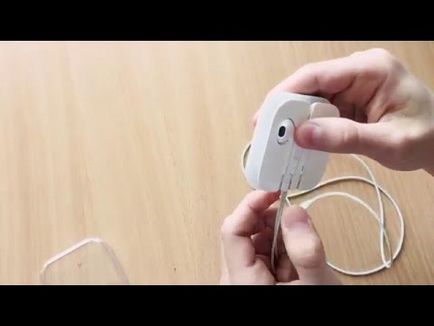 Як скласти навушники earpods назад в коробку