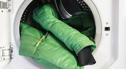 Как да се измие на якето на пух в пералнята и ръчно