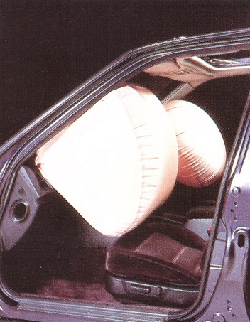 Як влаштована подушка безпеки в автомобілі
