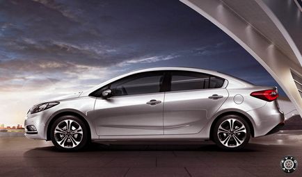 Kia cerato 2013 în fotografie arată elegant și frumos, prețul este de asemenea bun, totul despre masina