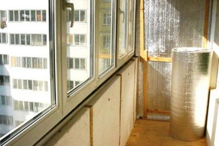 Condensarea pe balcon, cauzele și consecințele, decât îndepărtarea mucegaiului și ciupercii, așa cum este corect