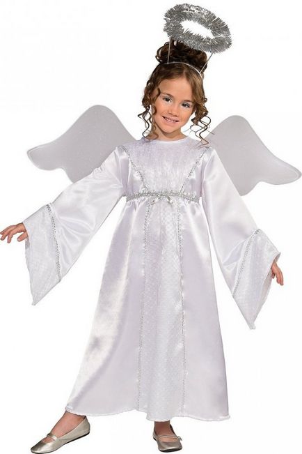 Costum de angel pentru o fată cu compilația de mâini proprii