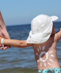 Малюк і сонце як захистити шкіру дитини