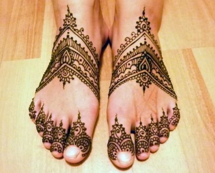 Mehendi (imagini și fotografii) cum să faci astfel de desene de henna pe mâini, picioare și corp acasă