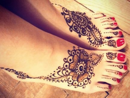 Mehendi (imagini și fotografii) cum să faci astfel de desene de henna pe mâini, picioare și corp acasă