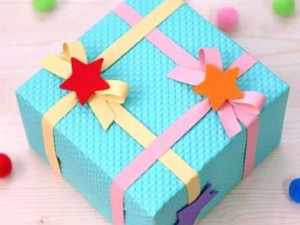Новорічні коробки для подарунків своїми руками