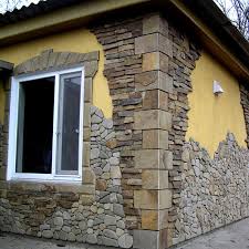 Decorarea fațadei cu piatră decorativă - care sunt avantajele și modul de alegere