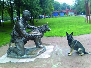 Monumentul unui soldat și un câine, ziar - vocea noului site Crimeea - oficial