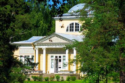 Pavilion Rose în parcul Pavlovsky