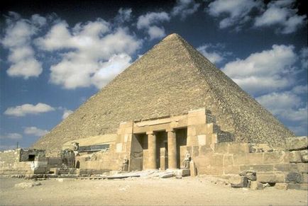 az egyiptomi piramisok